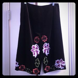 NWOT — Neiman Marcus velvet embroidered skirt